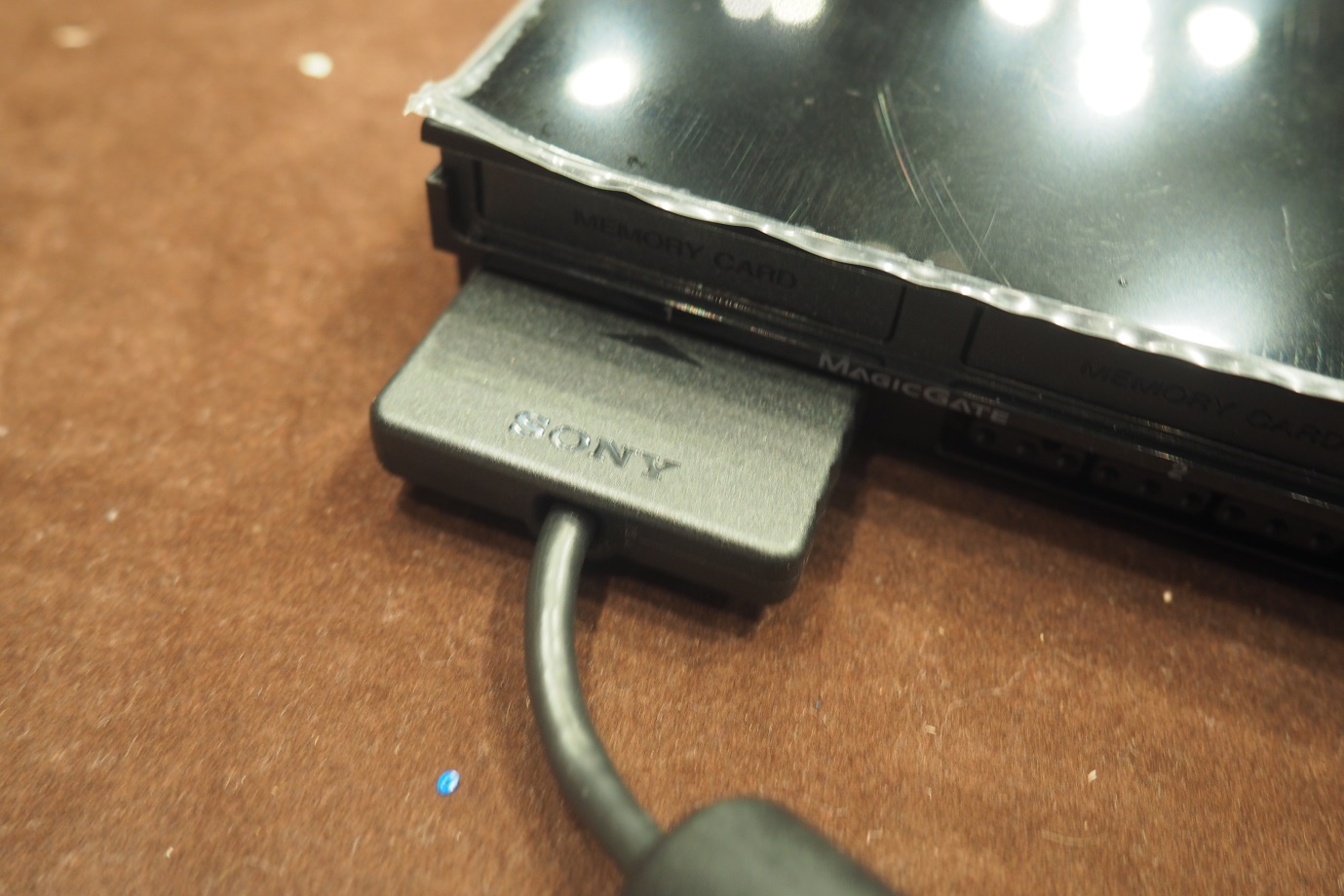 なぜソニーは「PlayStation 2」を子どもたちに分解させたのか？ “分解ワークショップ”にて解体されたPS2は最終型番・未開封新品だった_008