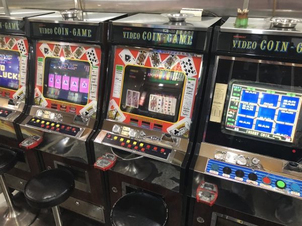 「大阪西成」で30年以上続いたゲームセンターの実情。vTuber「日雇礼子」と行く関西慕情の町_008