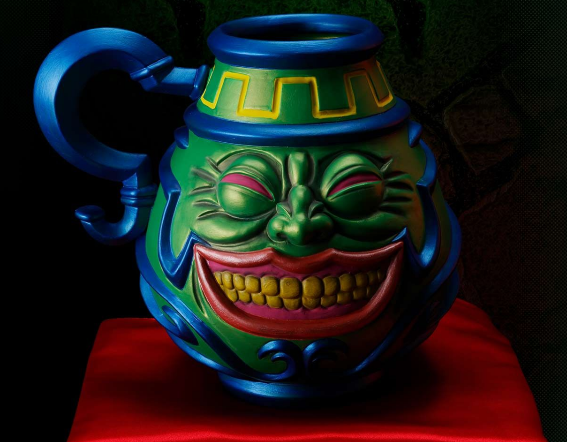 『遊☆戯☆王』シリーズより「強欲な壺」が全身フル彩色の陶芸品になって発売決定。11月29日よりプレミアムバンダイで予約受付を開始