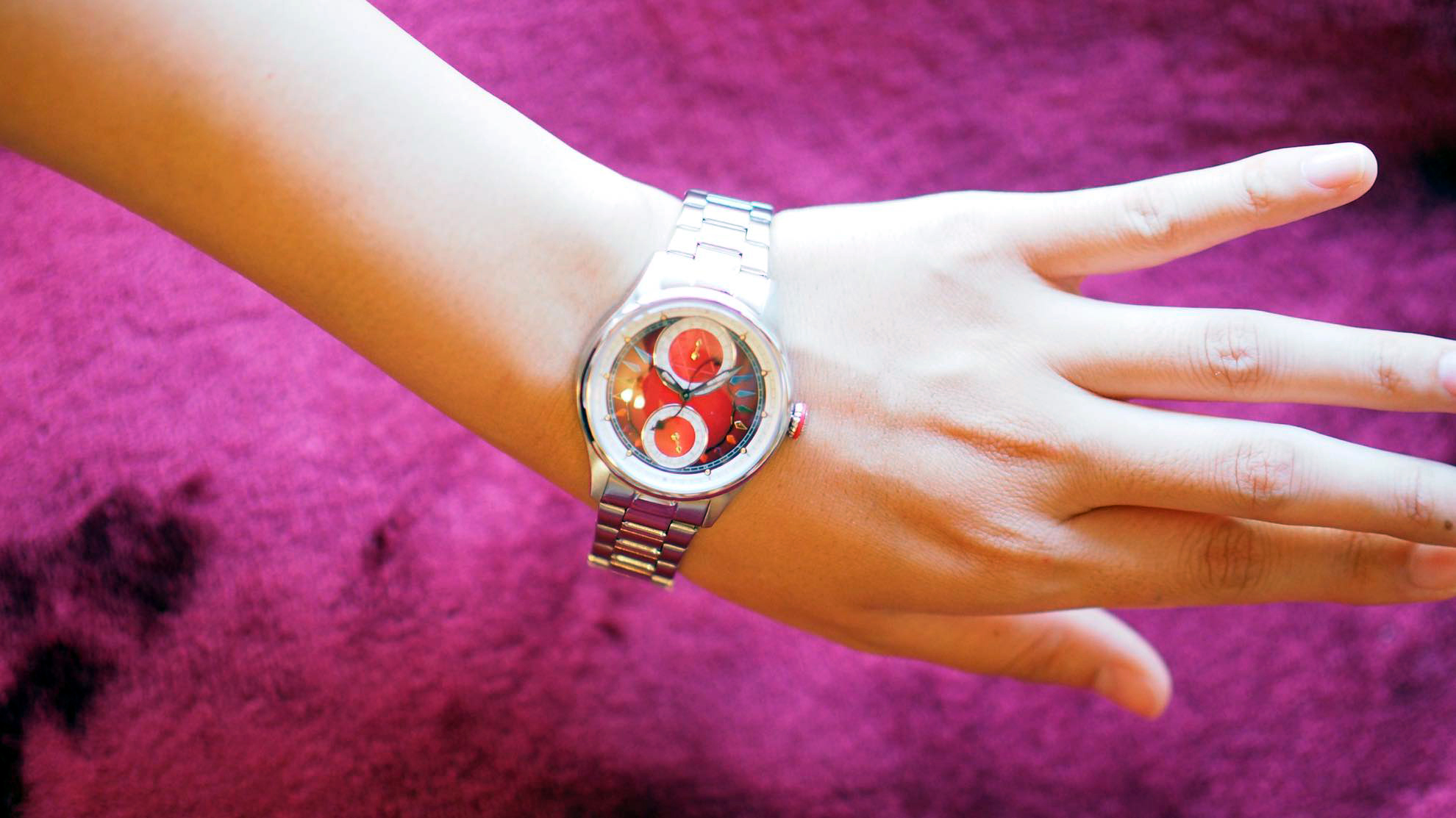 品質が完璧 フランドール・スカーレット 腕時計 アクリルスタンド付き 東方Project キャラクターグッズ