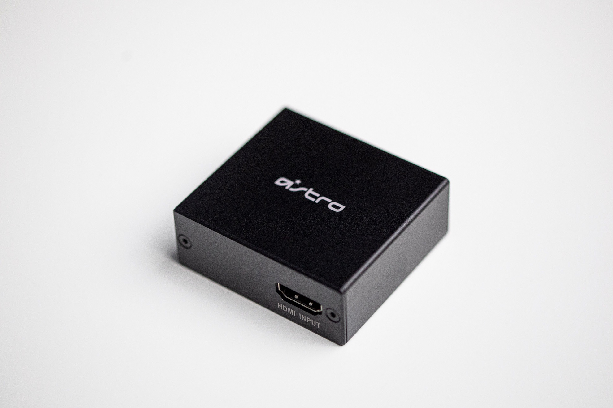 PS5でも便利に使えるHDMIと光デジタルの分配アダプター「ASTRO HDMIアダプター」をロジクールが11月12日に発売へ_003