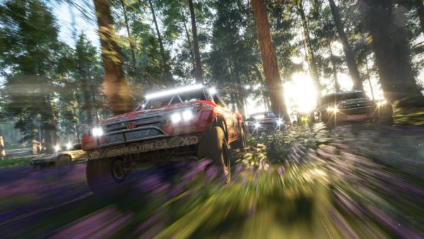 『Forza Horizon 4』がSteamにて3月10日発売決定。ライセンスを受けた実写やボンドカーマで登場するお祭り騒ぎで、レースやバトロワを楽しもう_001