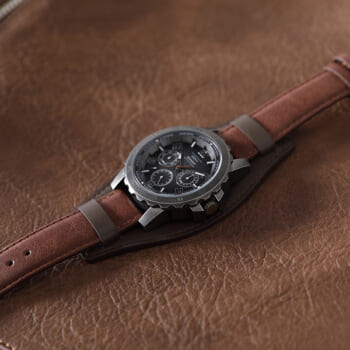 『バイオハザード』シリーズ25周年を記念した腕時計・バッグ・財布が受注生産限定で登場。ジル、レオン、ウェスカー、クリスのシリーズを代表する4人がモチーフに_007