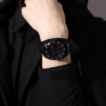 『バイオハザード』シリーズ25周年を記念した腕時計・バッグ・財布が受注生産限定で登場。ジル、レオン、ウェスカー、クリスのシリーズを代表する4人がモチーフに_014