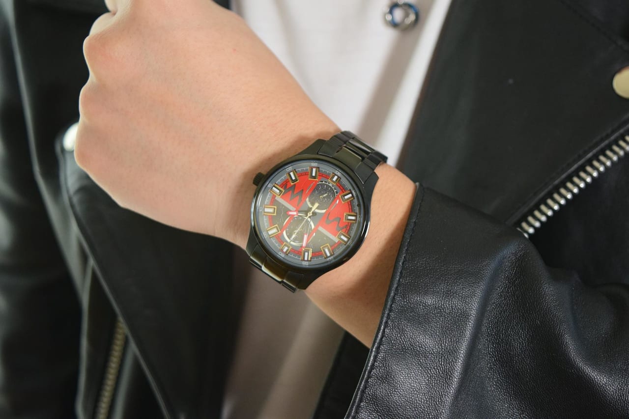 『アズールレーン』から「プリンツ・オイゲン」モデルの腕時計を紹介_011