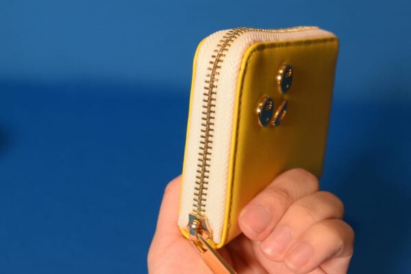 『フォトナ』からピーリーモデルのボディバッグ・二つ折り財布をご紹介_027