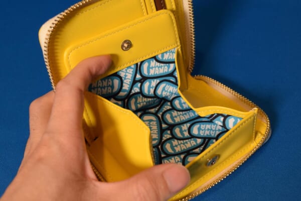 『フォトナ』からピーリーモデルのボディバッグ・二つ折り財布をご紹介_031