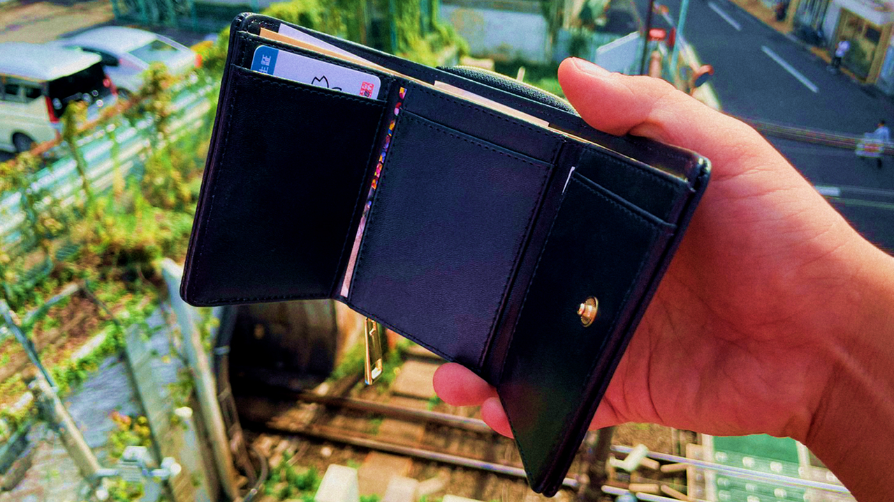 わずか1日で完売した『人の財布』再販決定 ― これは謎解きゲーム？ PARCOで突然販売され、財布の中身ごと付いてくると話題に_001
