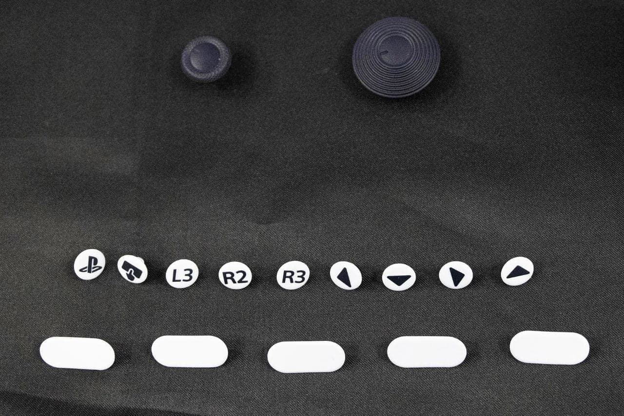 「カチャ」「ポン」と “片手で” 取り付けられる「Access コントローラー」がすごい！_012