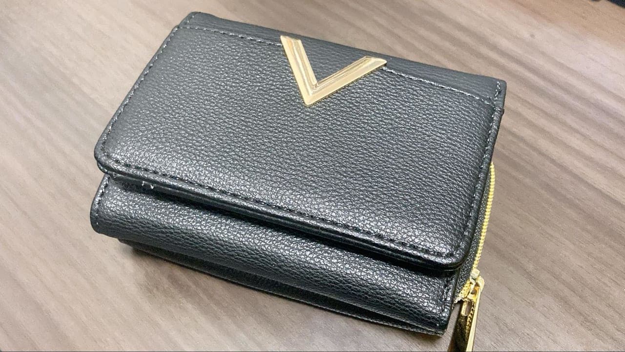 「人の財布」が、家に届いた。財布を開けただけで「何かの事件」に巻き込まれる財布型ミステリーがヤバい_001