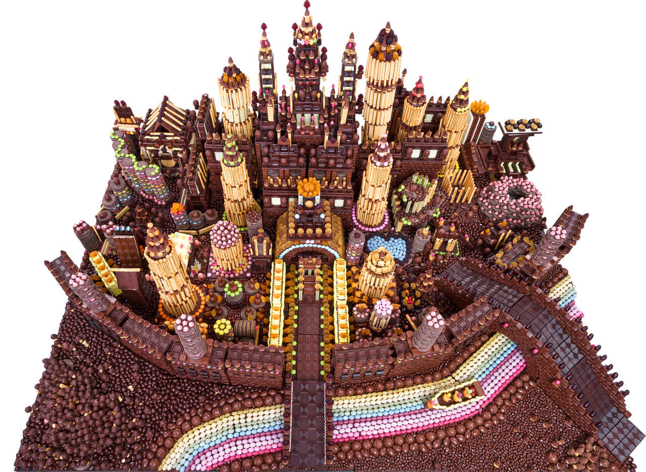 SNS上で“万バズ”の「大人が本気で作ったお菓子の城」がまさかの限定発売_002